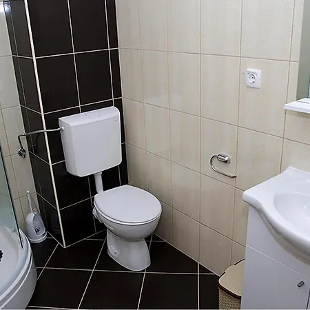 Cozy In With Wifi Апартаменты Сресер